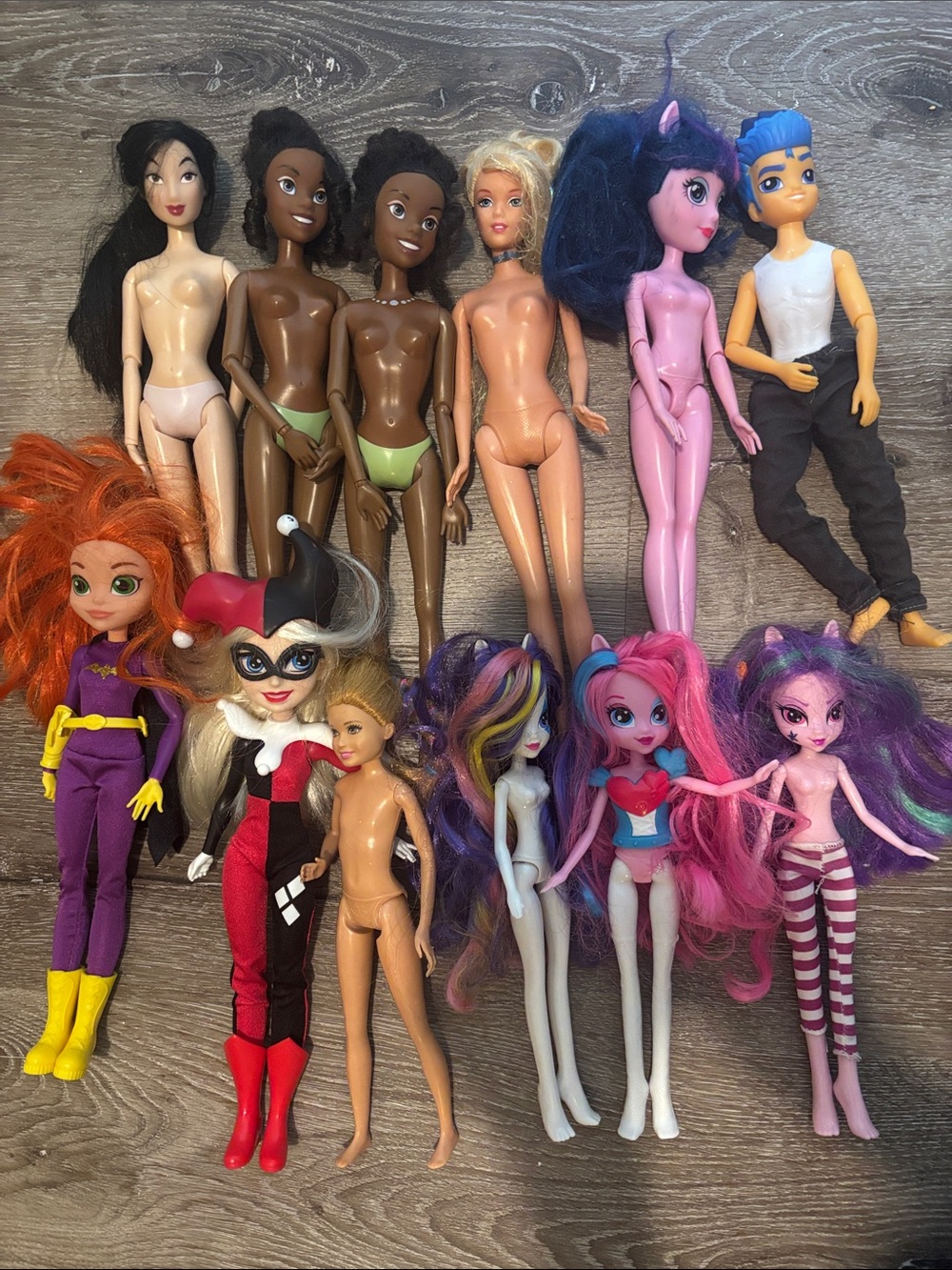 Random doll lot